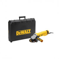 Угловая шлифмашина DeWALT DWE4207K предназначена для резки и шлифовки металлических изделий. Дополнительная антивибрационная рукоятка способствует комфортной работе, снижая утомляемость пользователя. Для установки кожуха не требуются дополнительные присп