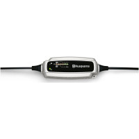 Husqvarna 5794501-01 Зарядное устройство ВС 0.8 (12V / 0.8A)<br />
Подходит ко всем свинцовым аккумуляторным батареям на 12В с емкостью 1,2-32А.ч, таким как используемые в тракторах и райдерах. <br />
Зарядное устройство пригодно для поддержания заряда д